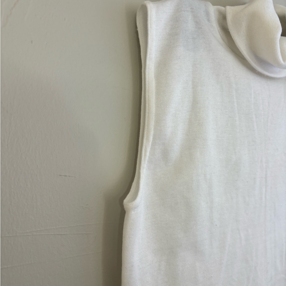 White Stag Cropped White Turtleneck – Size L/XL - Picture 3 of 8
